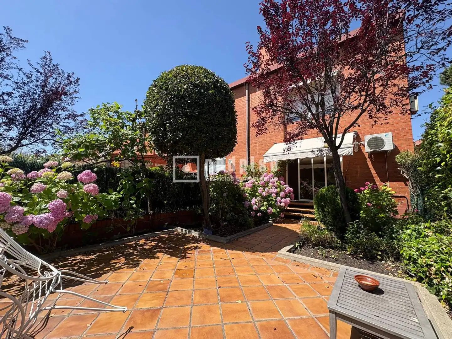 Garden of Houses for sale in Tres Cantos  with Air Conditioner, Heating and Parquet flooring