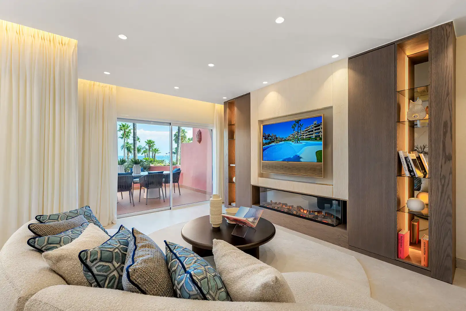 Living room of Apartments for sale in Estepona  with Air Conditioner, Terrace and Swimming Pool