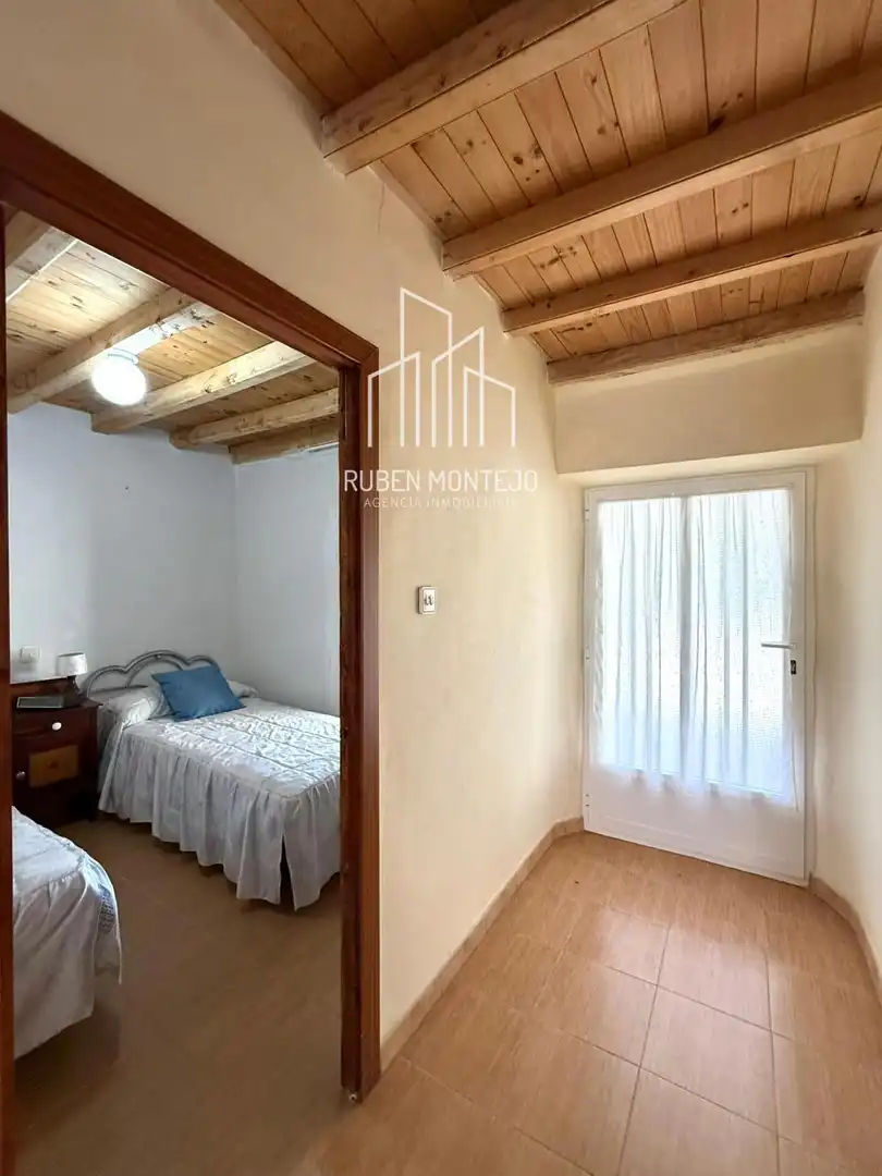 Houses for sale in Topas  with Private garden and Furnished