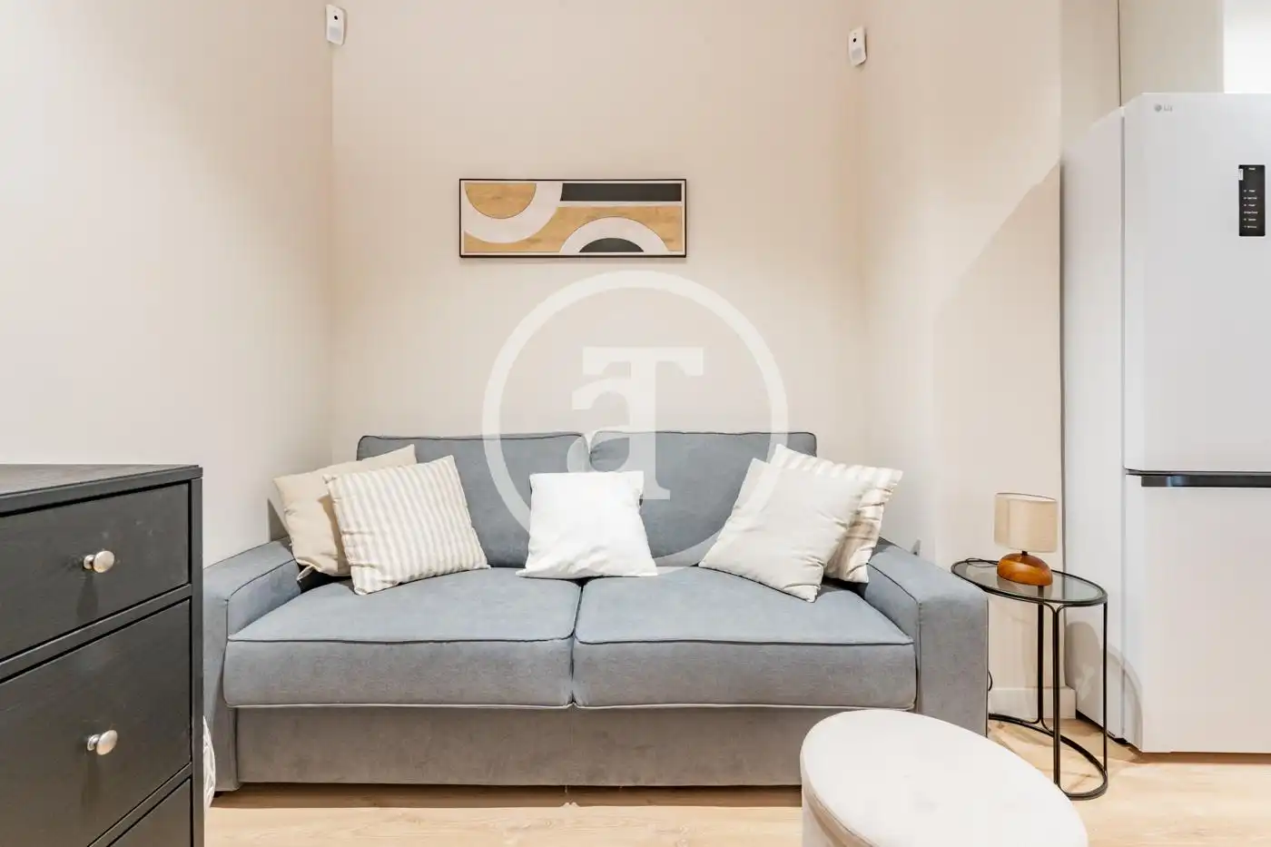 Living room of Flat for rent in Madrid  with Air Conditioner, Heating and Furnished