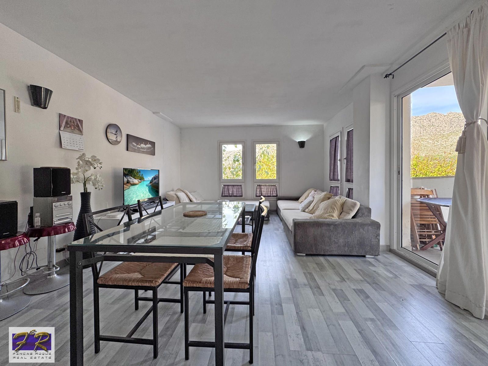 Living room of Flat for sale in Pollença  with Air Conditioner, Heating and Terrace