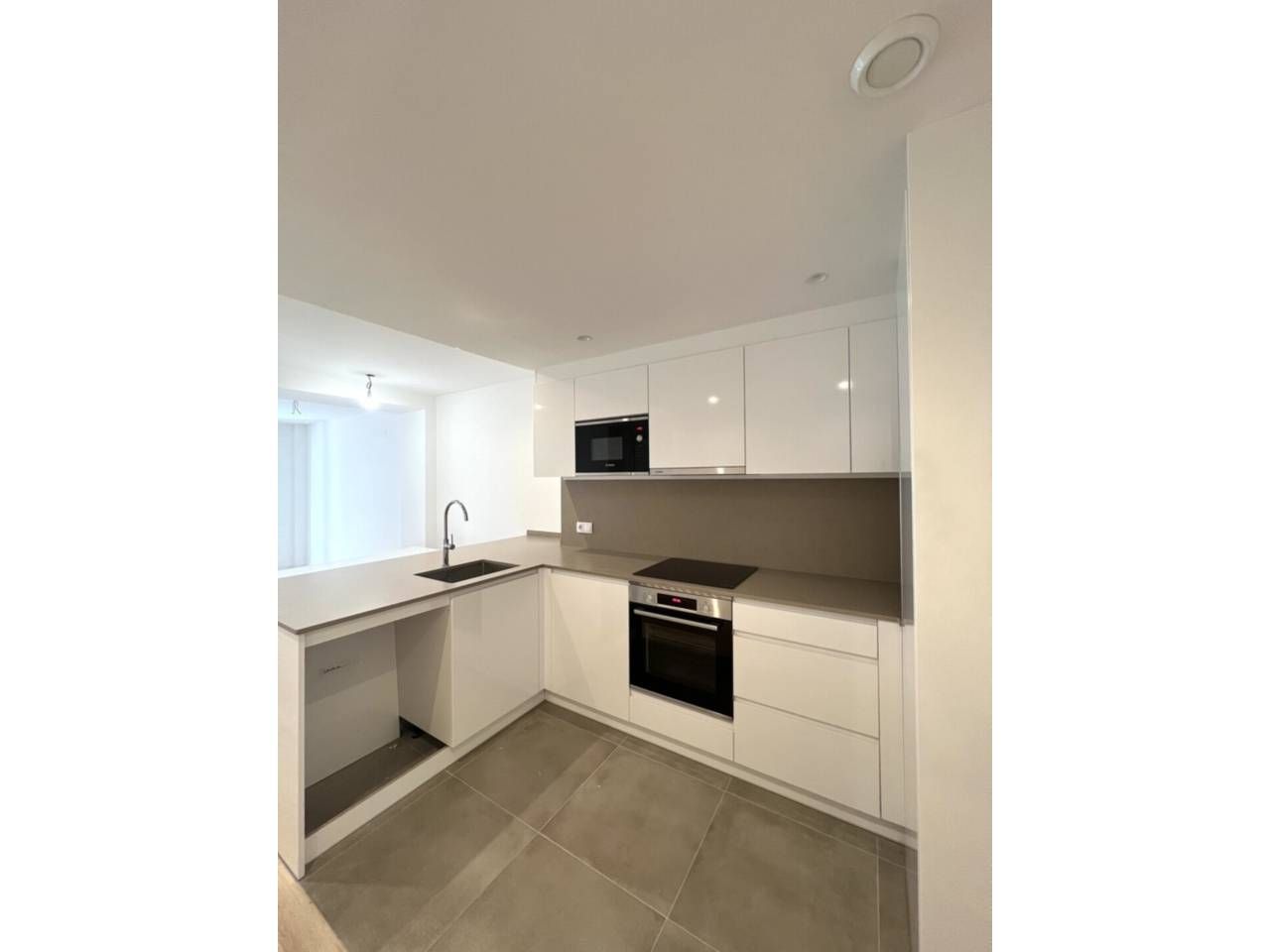 Kitchen of Flat to rent in Manresa  with Heating, Parquet flooring and Balcony