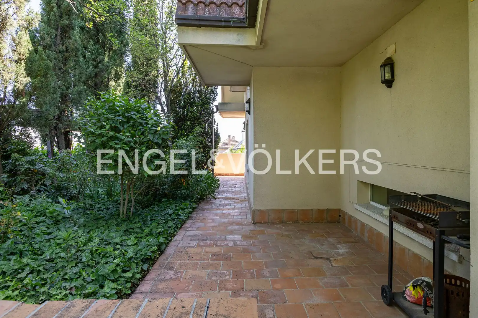 Terrassa de Casa o xalet en venda en Majadahonda amb Aire condicionat, Calefacció i Jardí privat