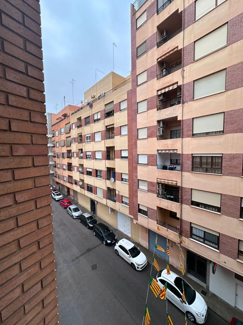 Exterior view of Flat for rent in Castellón de la Plana / Castelló de la Plana  with Air Conditioner, Storage room and Furnished