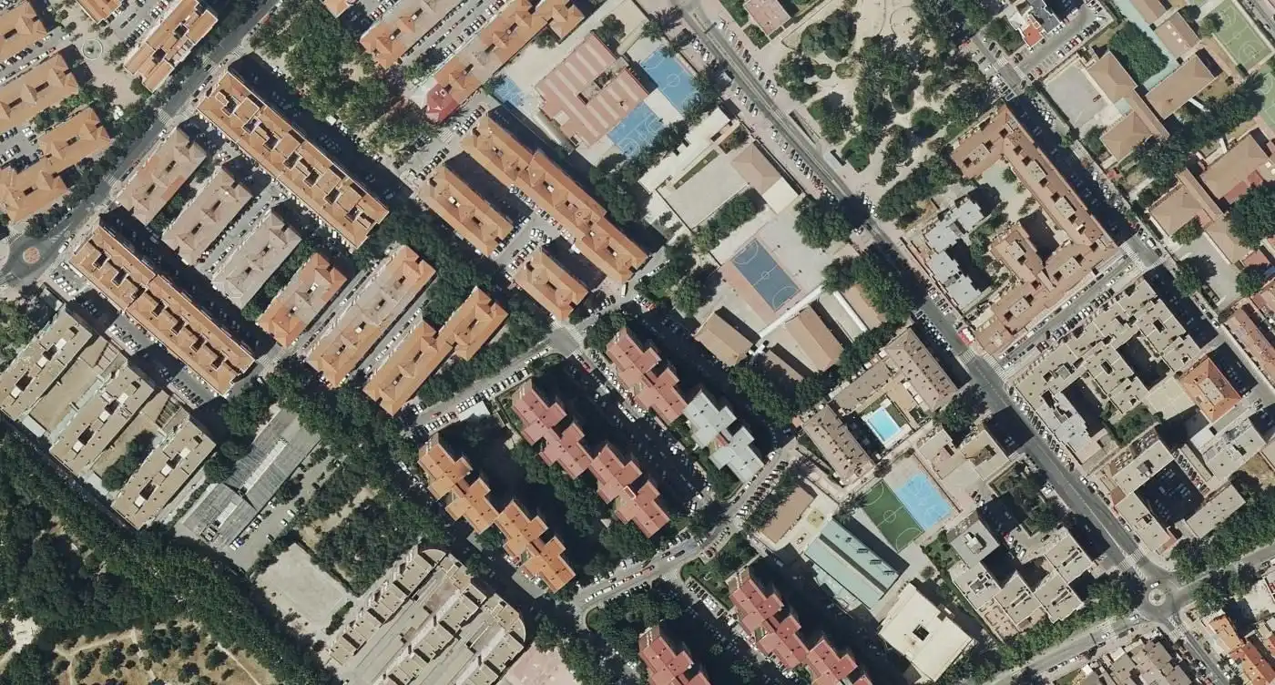 Wohnung zum Verkauf in Reyes Católicos, imagen 3