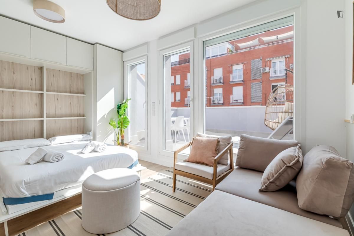 Bedroom of Study to rent in  Madrid Capital  with Air Conditioner, Furnished and Oven