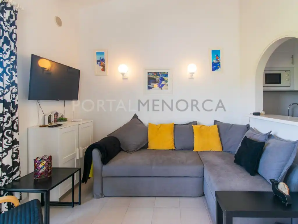Sala d'estar de Apartament en venda en Es Mercadal amb Aire condicionat, Terrassa i Piscina