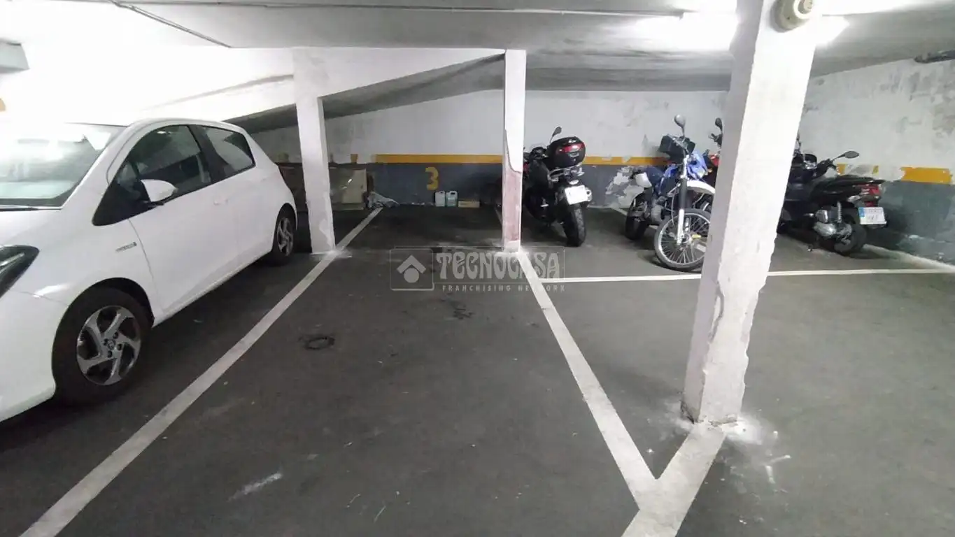 Parkplatz von Garage zum Verkauf in Madrid