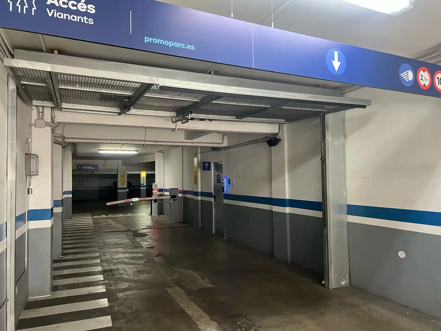 Parking de Garaje de alquiler en Barcelona con Alarma