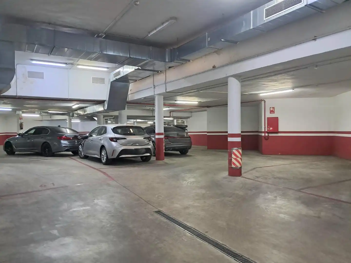 Parking de Piso en venta en Madrid con Aire acondicionado, Calefacción y Jardín privado