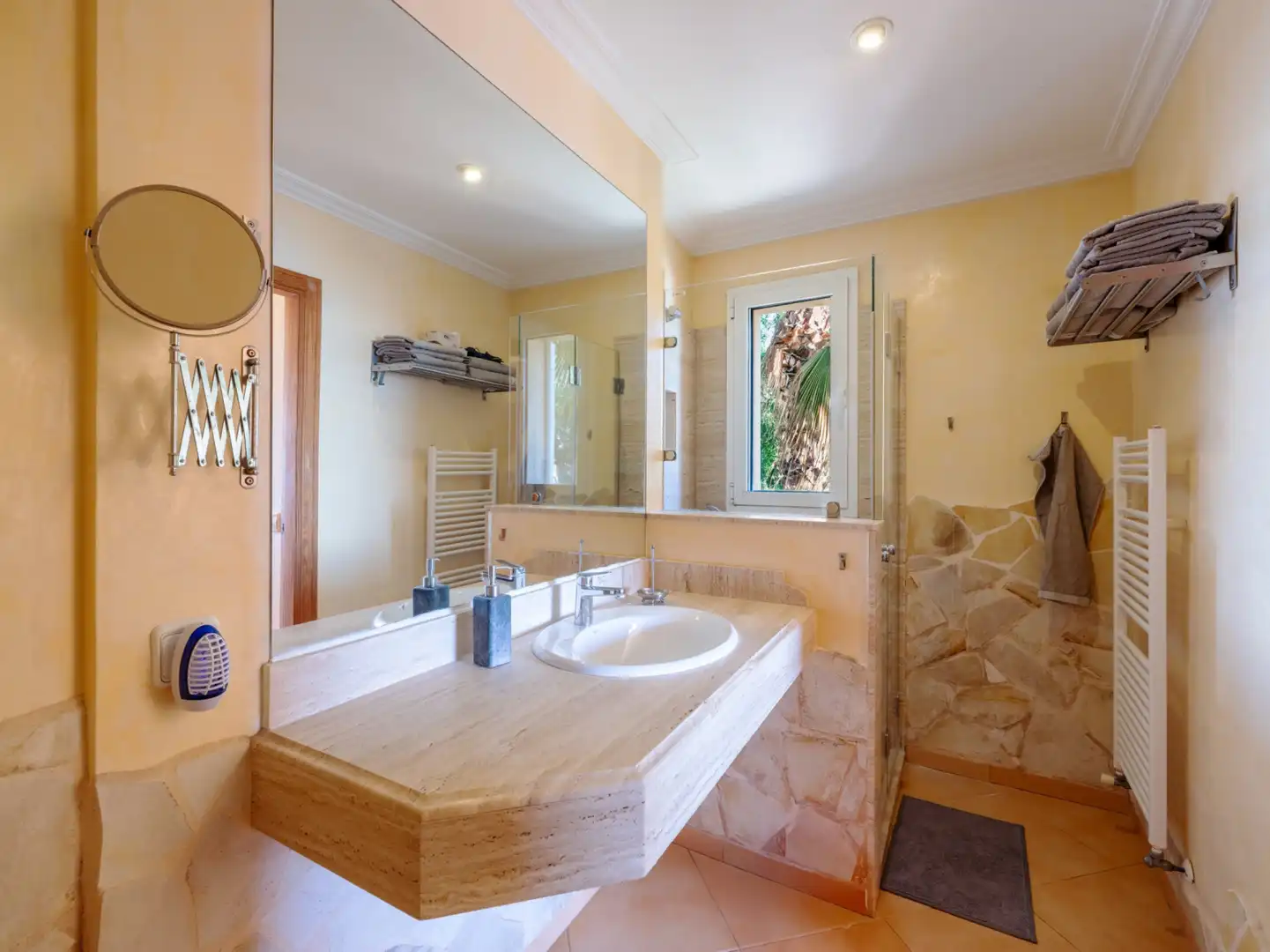 Bathroom of Houses for sale in Capdepera  with Private garden, Terrace and Storage room