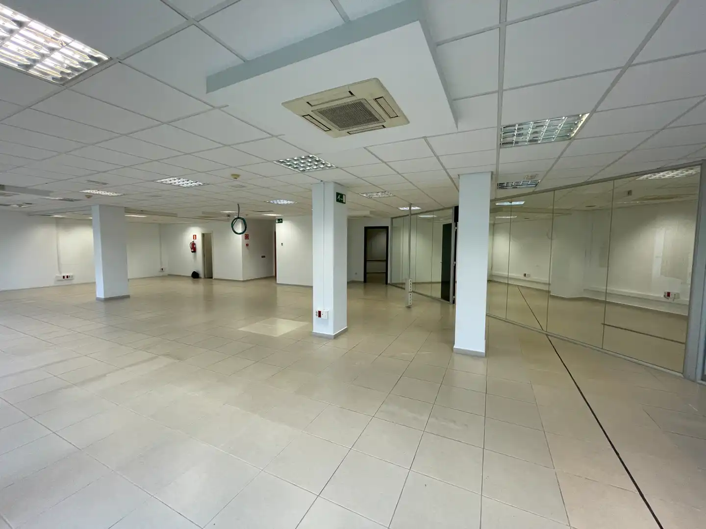 Office for rent in Barcelona  with Air Conditioner
