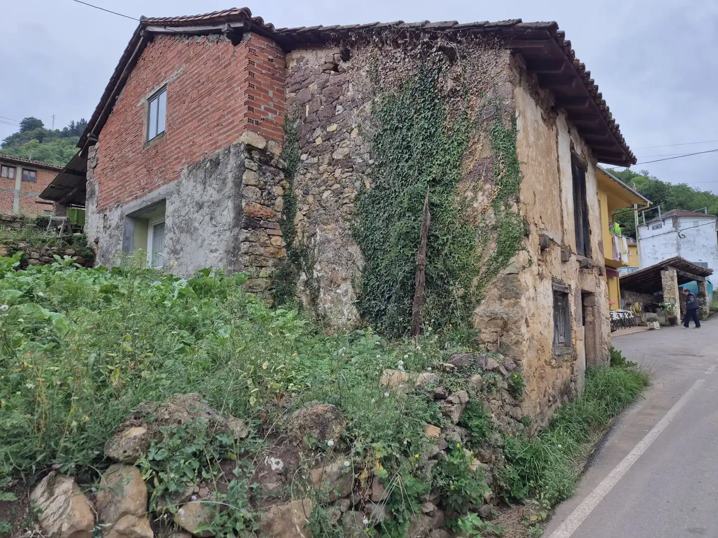 Casa en venta en Belmonte de Miranda, imagen 2