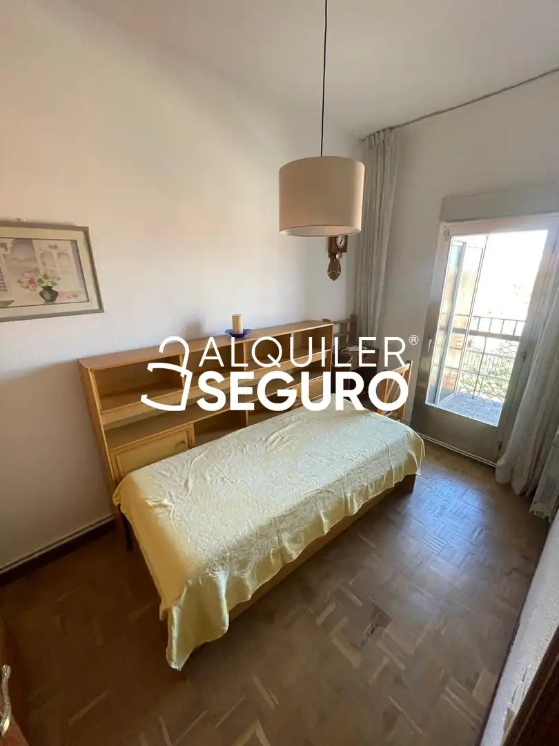 Habitación de Piso de alquiler en Carabanchel