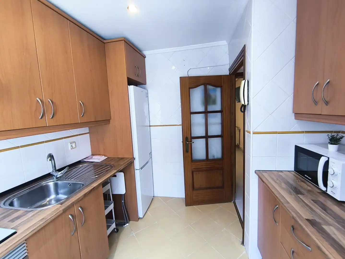 Kitchen of Flat for share in Alcalá de Henares  with Heating, Furnished and Oven