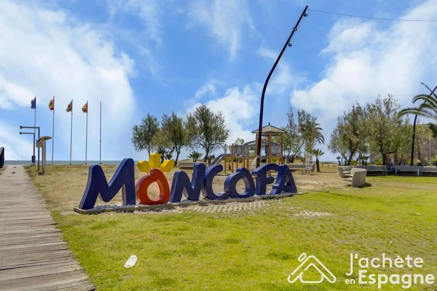 Vista exterior de Piso en venta en Moncofa con Aire acondicionado, Terraza y Amueblado