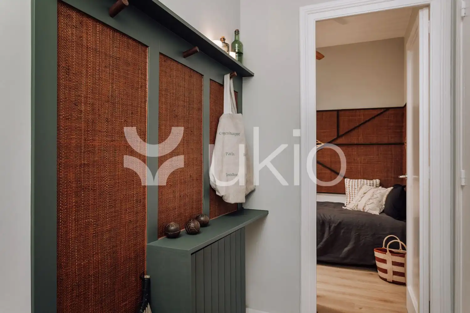 Habitación de Apartamento de alquiler en Barcelona con Aire acondicionado, Calefacción y Amueblado