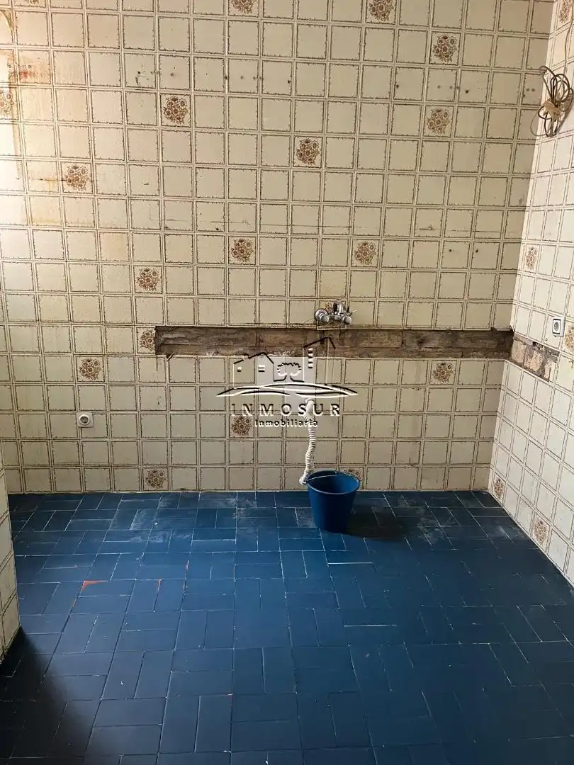 Bany de Pis en venda en Lucena amb Traster