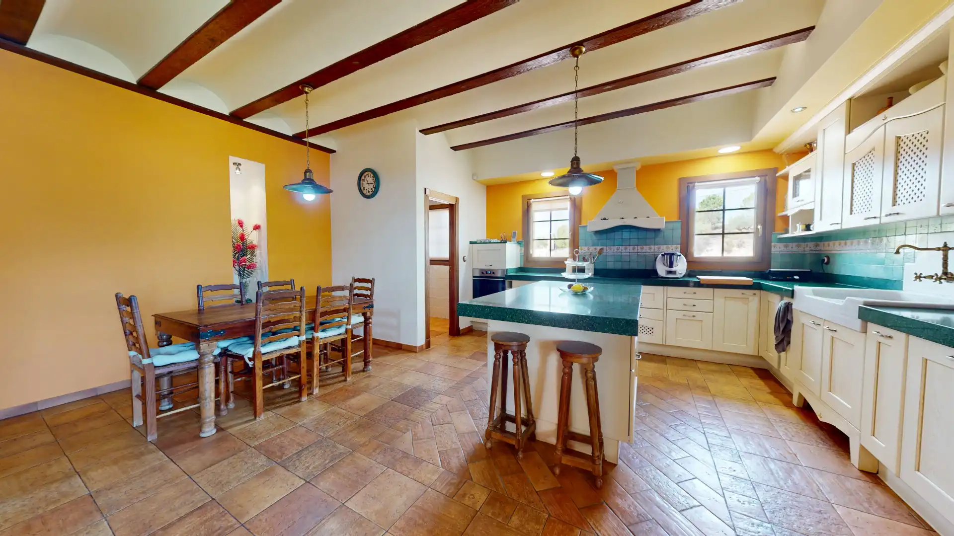 Cocina de Casa o chalet en venta en Monóvar  / Monòver con Aire acondicionado, Calefacción y Jardín privado