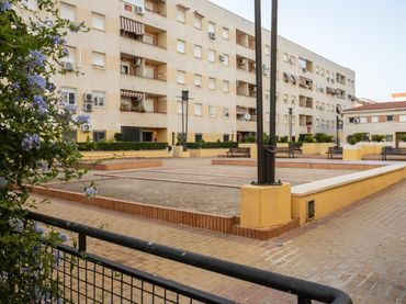Pis amb balcó en venda a Calle Calle Andújar