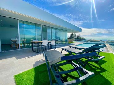 Chalet con piscina en venta en Valito
