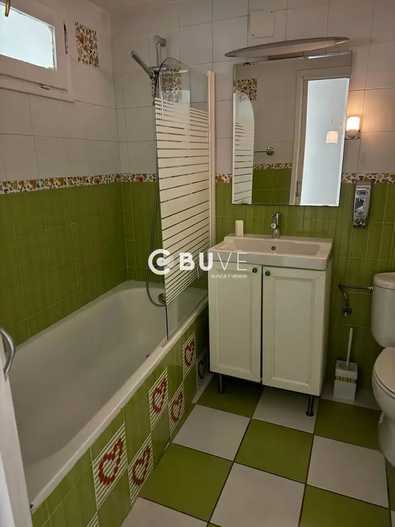 Bany de Àtic en venda en Valdealgorfa amb Aire condicionat, Calefacció i Terrassa