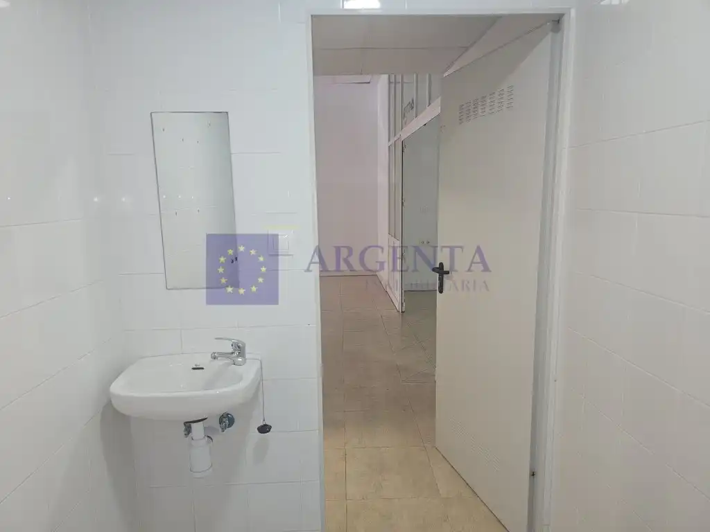 Locale commerciale in affitto a Calle Alfonso Ix, imagen 8