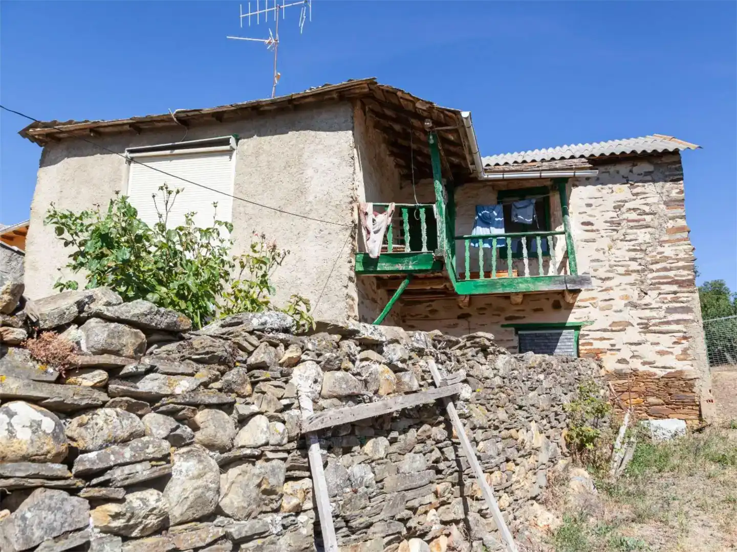 Vista exterior de Finca rústica en venta en Lucillo con Jardín privado, Trastero y Balcón