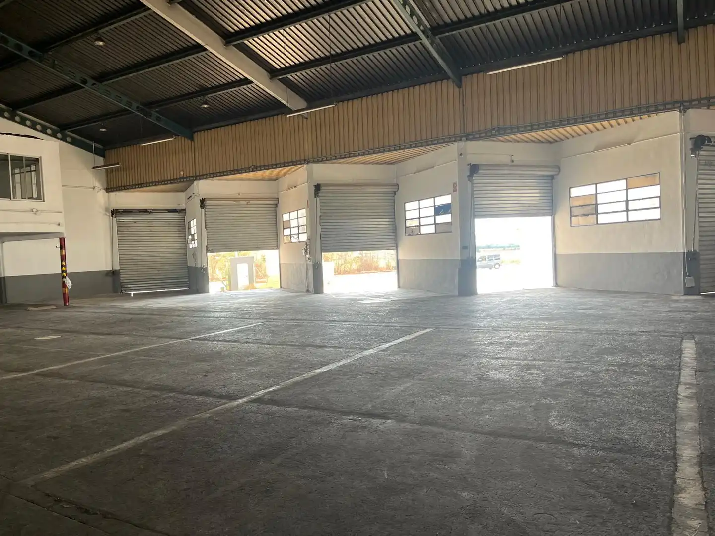 Exterior view of Industrial buildings for rent in Xirivella