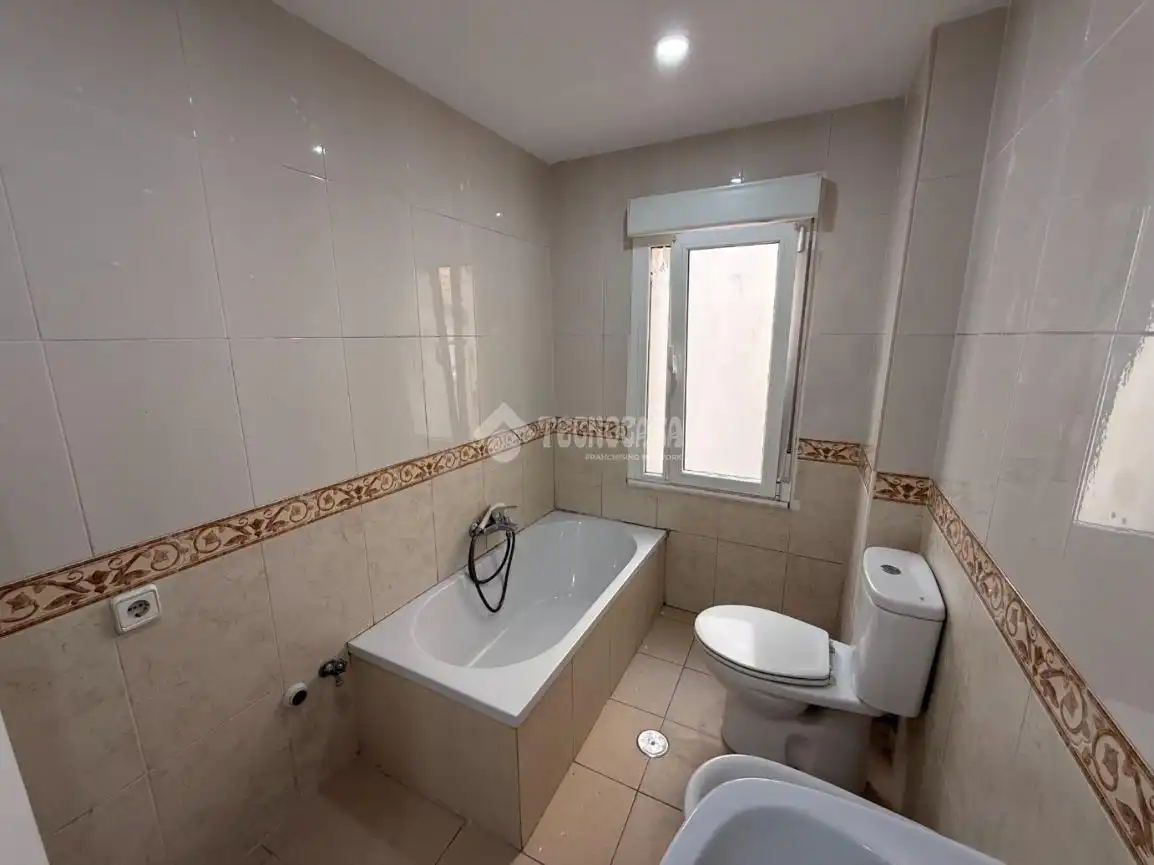 Baño de Piso en venta en Gijón  con Calefacción
