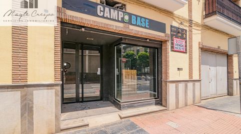 Amplio Local Comercial en Calle Calderón
