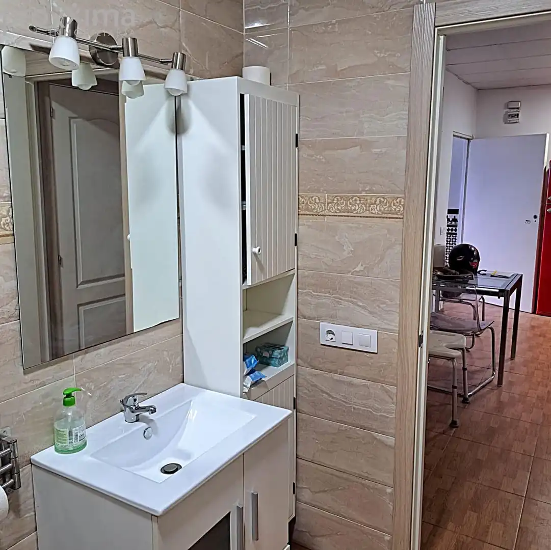 Bathroom of Houses for sale in Alcalá de Guadaira