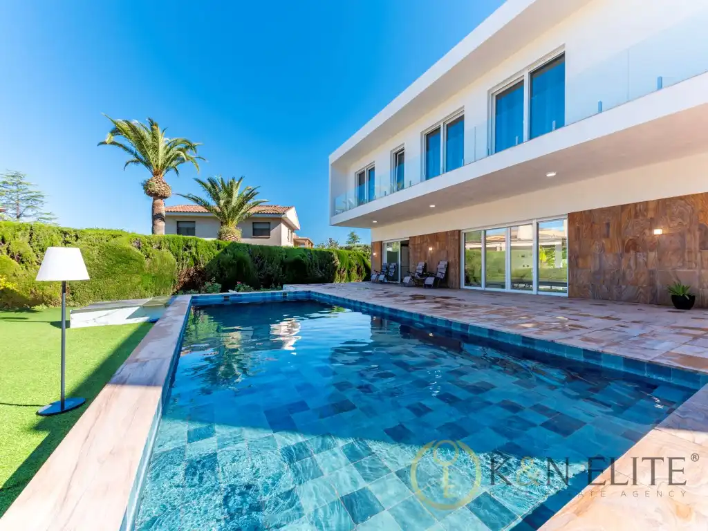 Swimming pool of Houses for sale in Petrer  with Private garden, Terrace and Swimming Pool