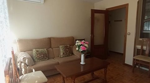 Foto 3 de Piso de alquiler en San Pedro de Cardeña, Apóstol Santiago, Madrid Capital