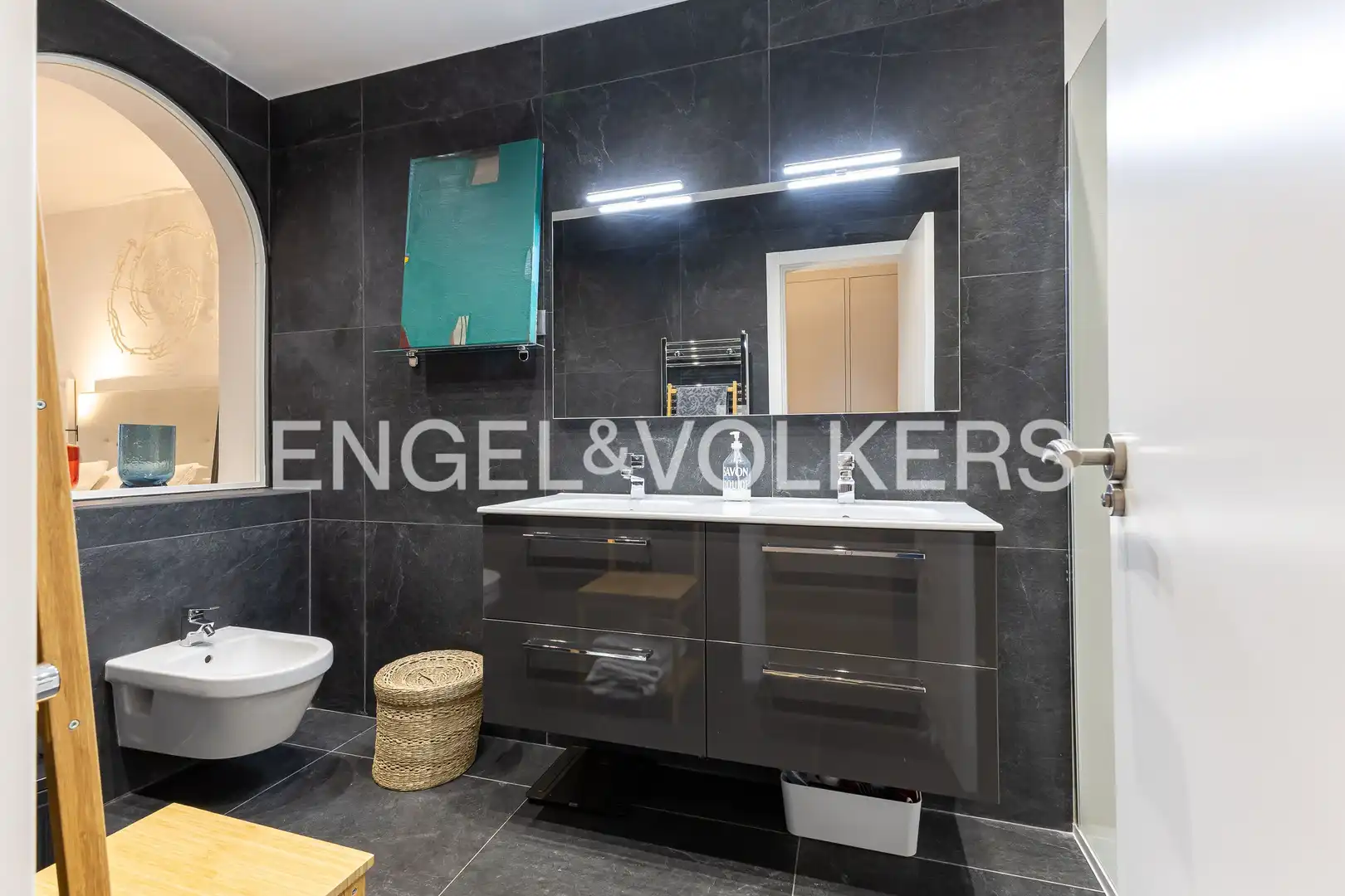 Badezimmer von Wohnung zum Verkauf in Madrid mit Klimaanlage, Heizung und Abstellraum