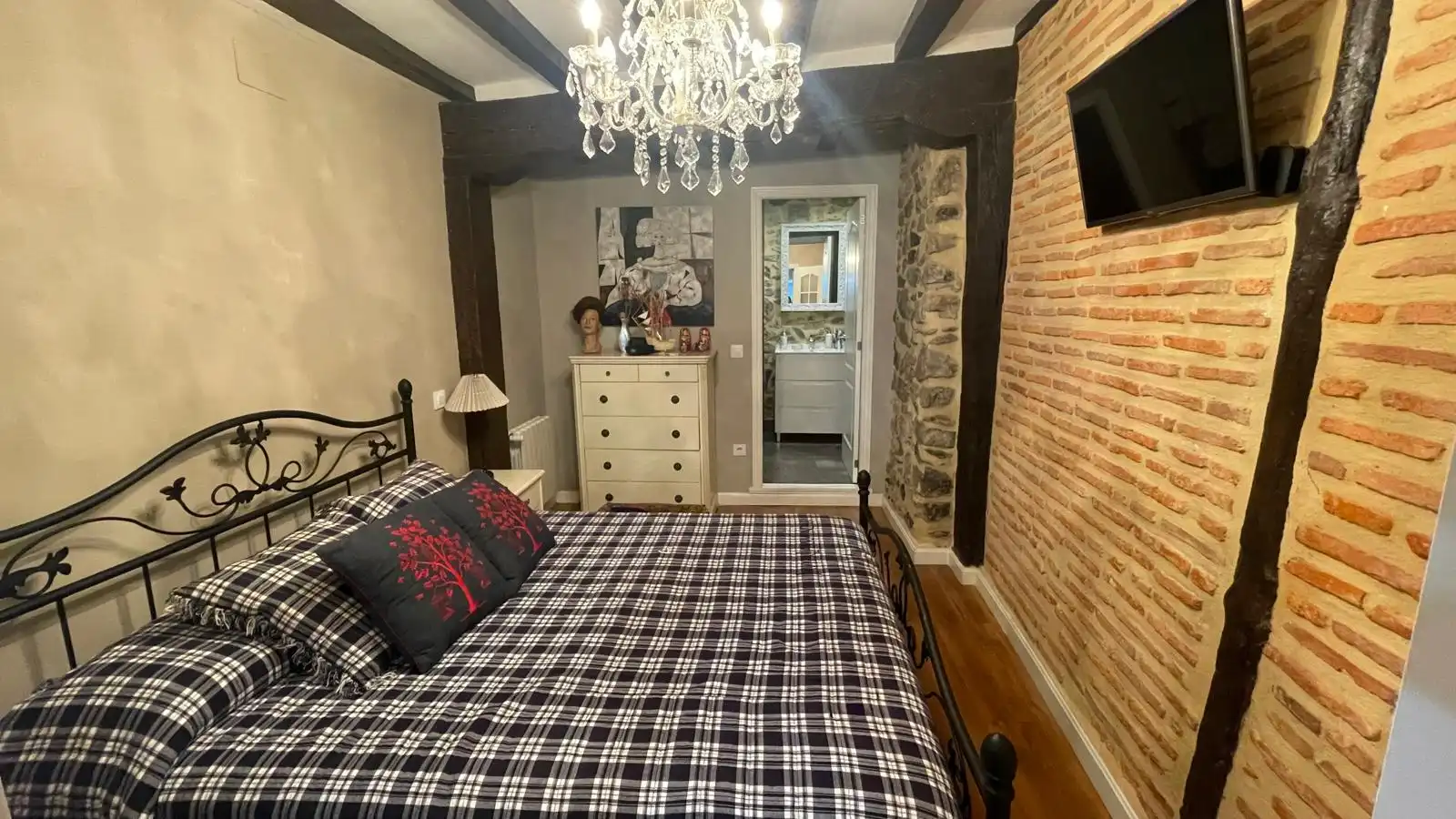 Bedroom of Flat for sale in Castro-Urdiales  with Heating, Furnished and Balcony