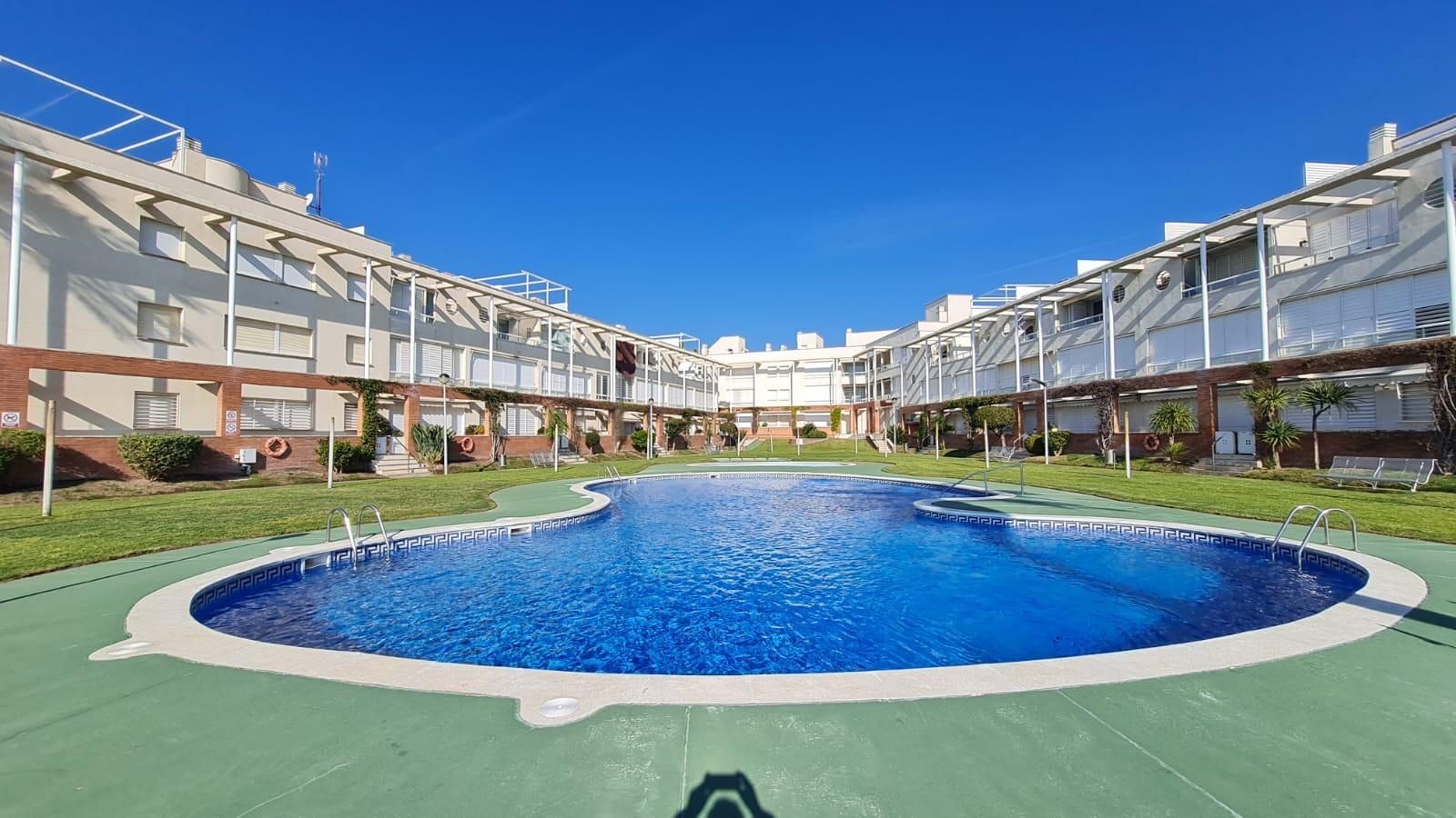 Schwimmbecken von Wohnung zum Verkauf in El Vendrell mit Klimaanlage, Parkett und Terrasse