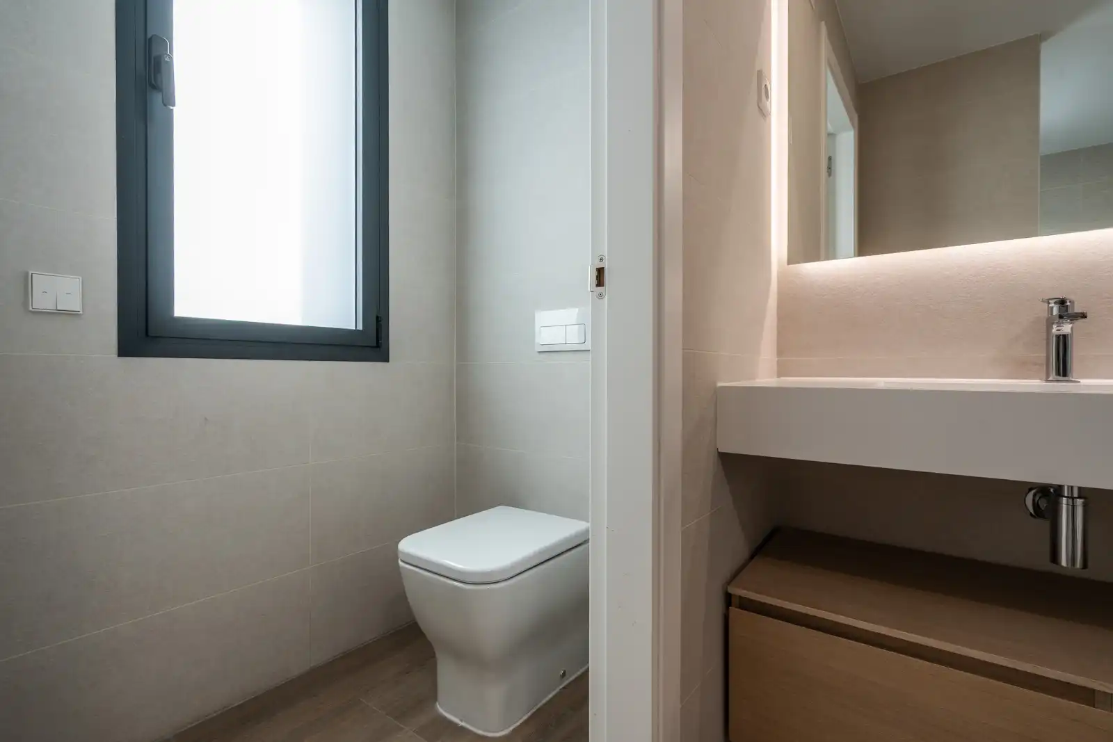 Bathroom of Houses for sale in Villanueva de la Cañada  with Air Conditioner, Heating and Private garden