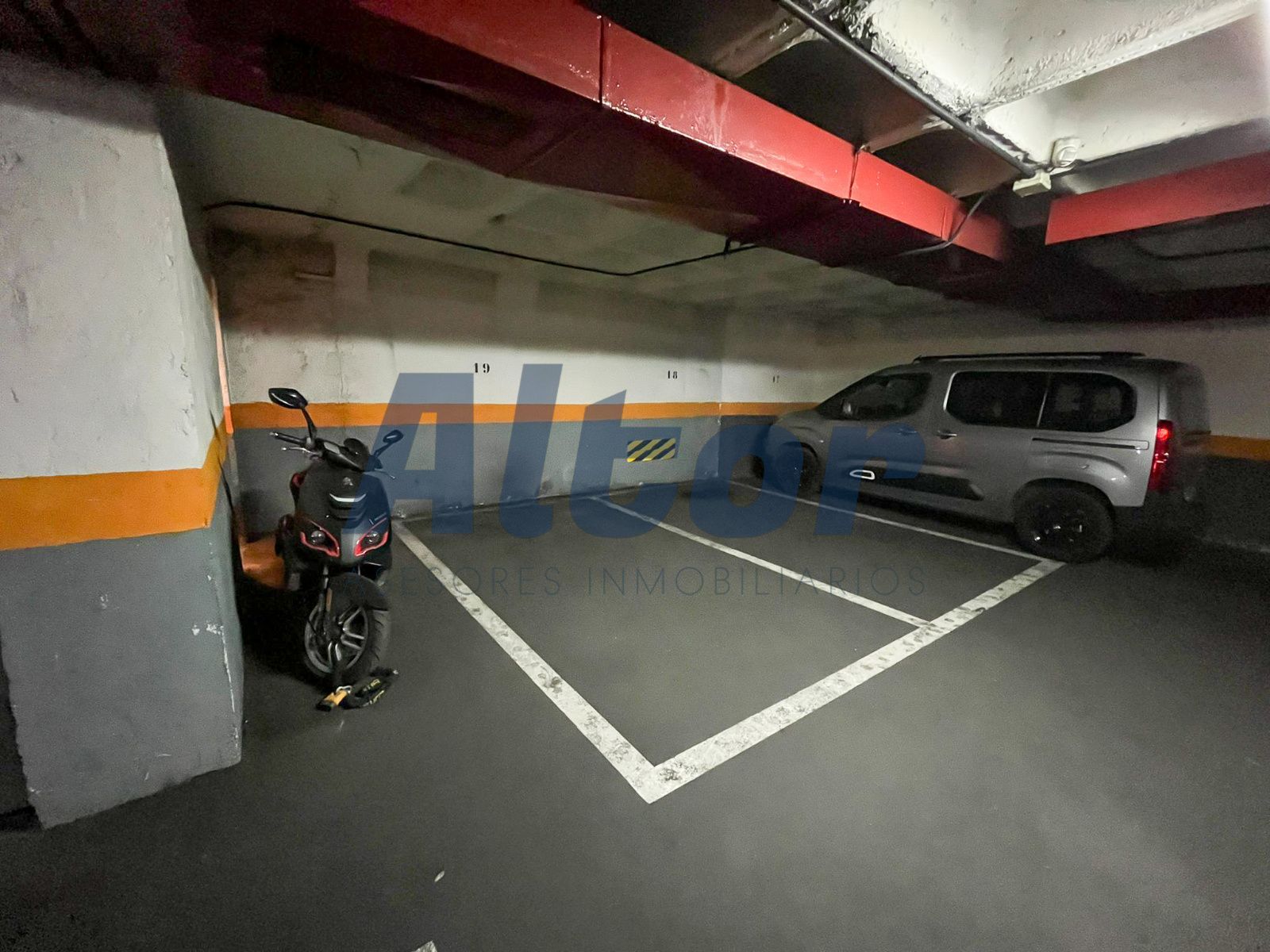 Parking of Garage for sale in  Madrid Capital