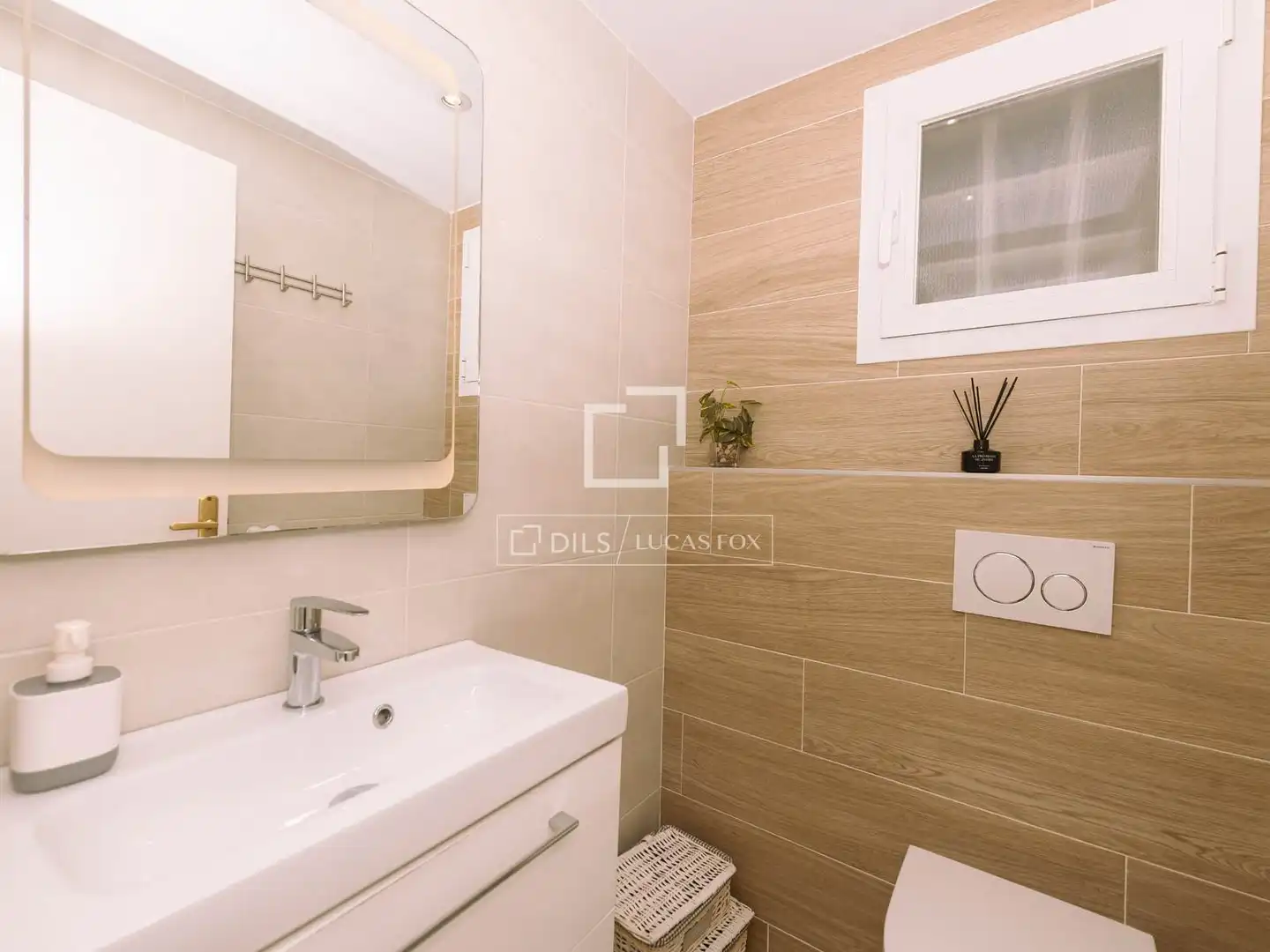 Bathroom of Flat for sale in Eivissa  with Air Conditioner, Heating and Private garden