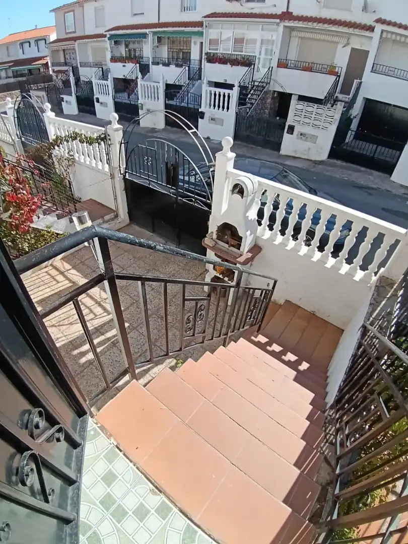 Casa o xalet en venda en Navaluenga amb Jardí privat, Terrassa i Moblat