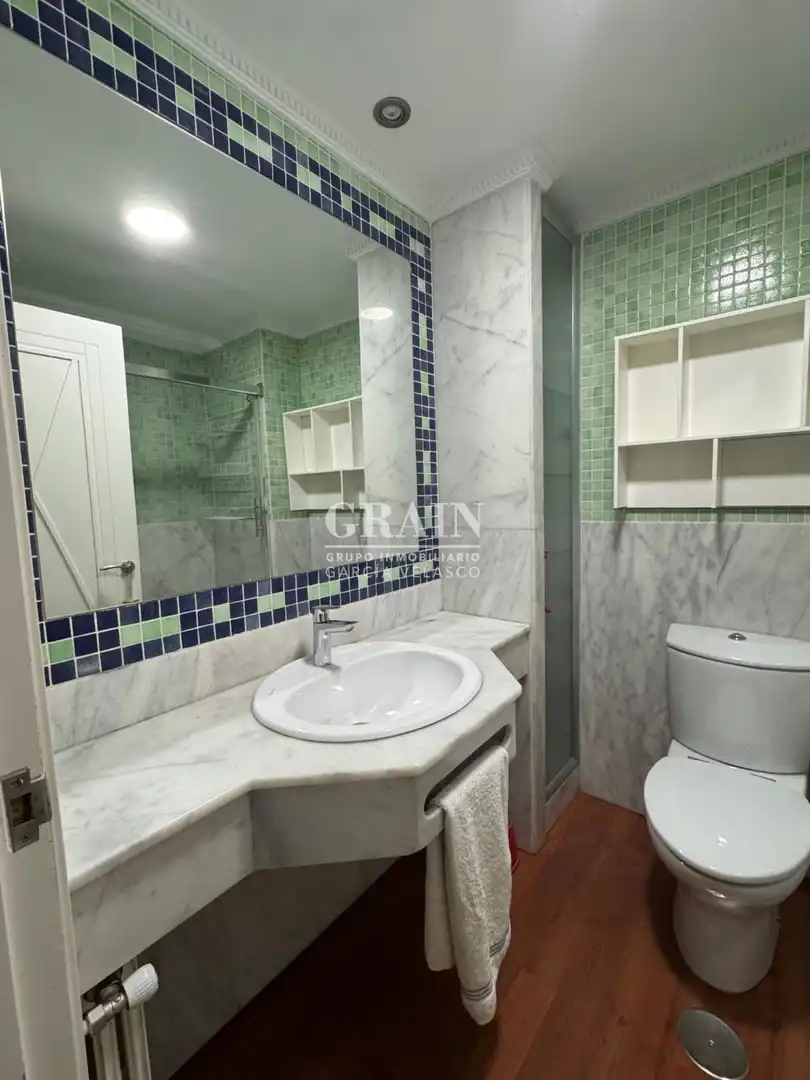 Bathroom of Flat for rent in Albacete  with Air Conditioner and Heating