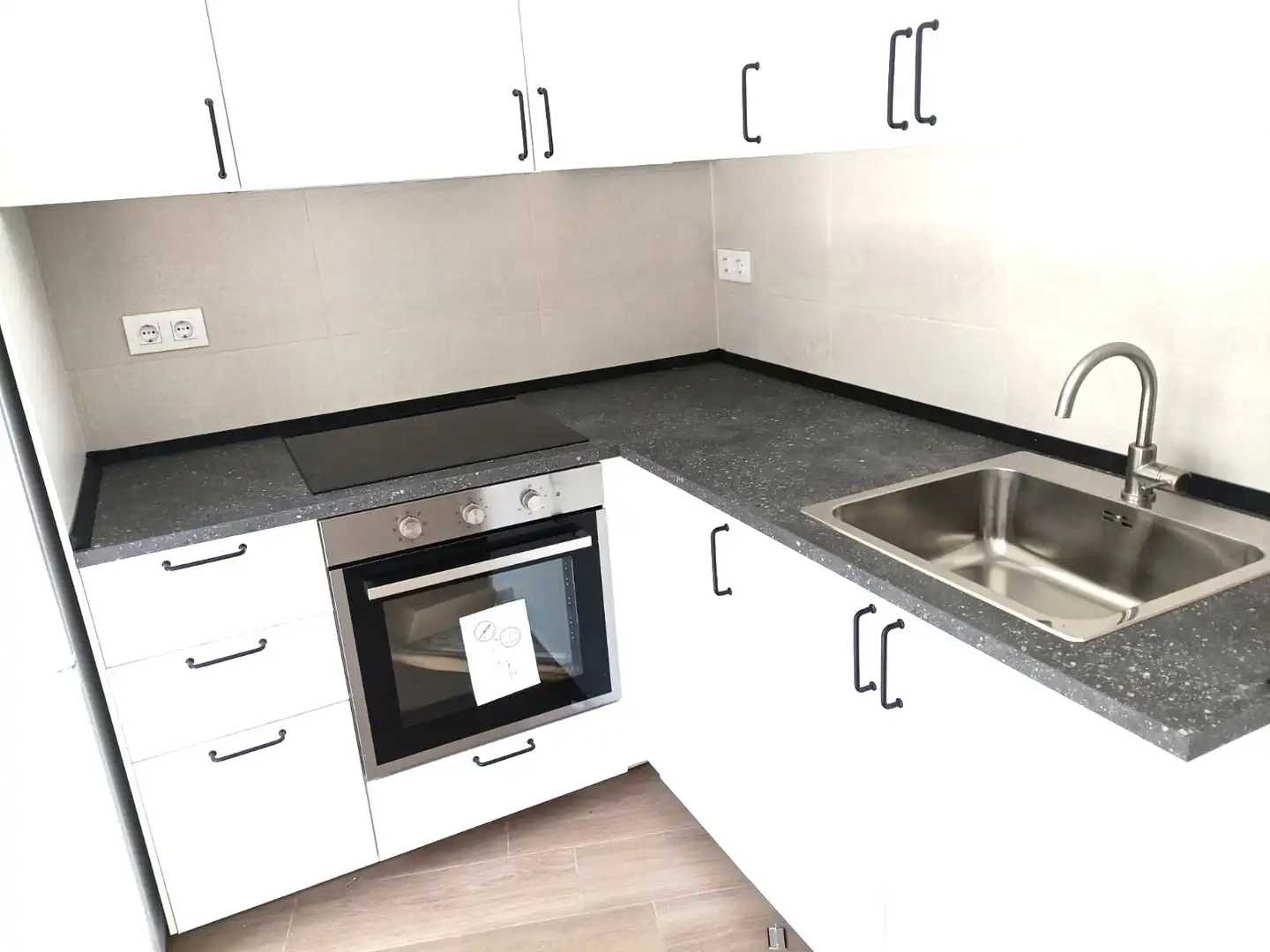Kitchen of Flat for rent in Vigo 