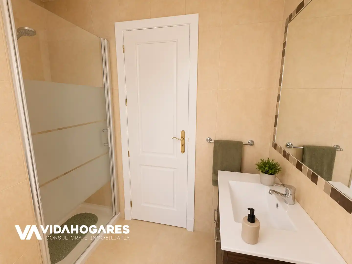 Bany de Casa o xalet en venda en Rota amb Terrassa