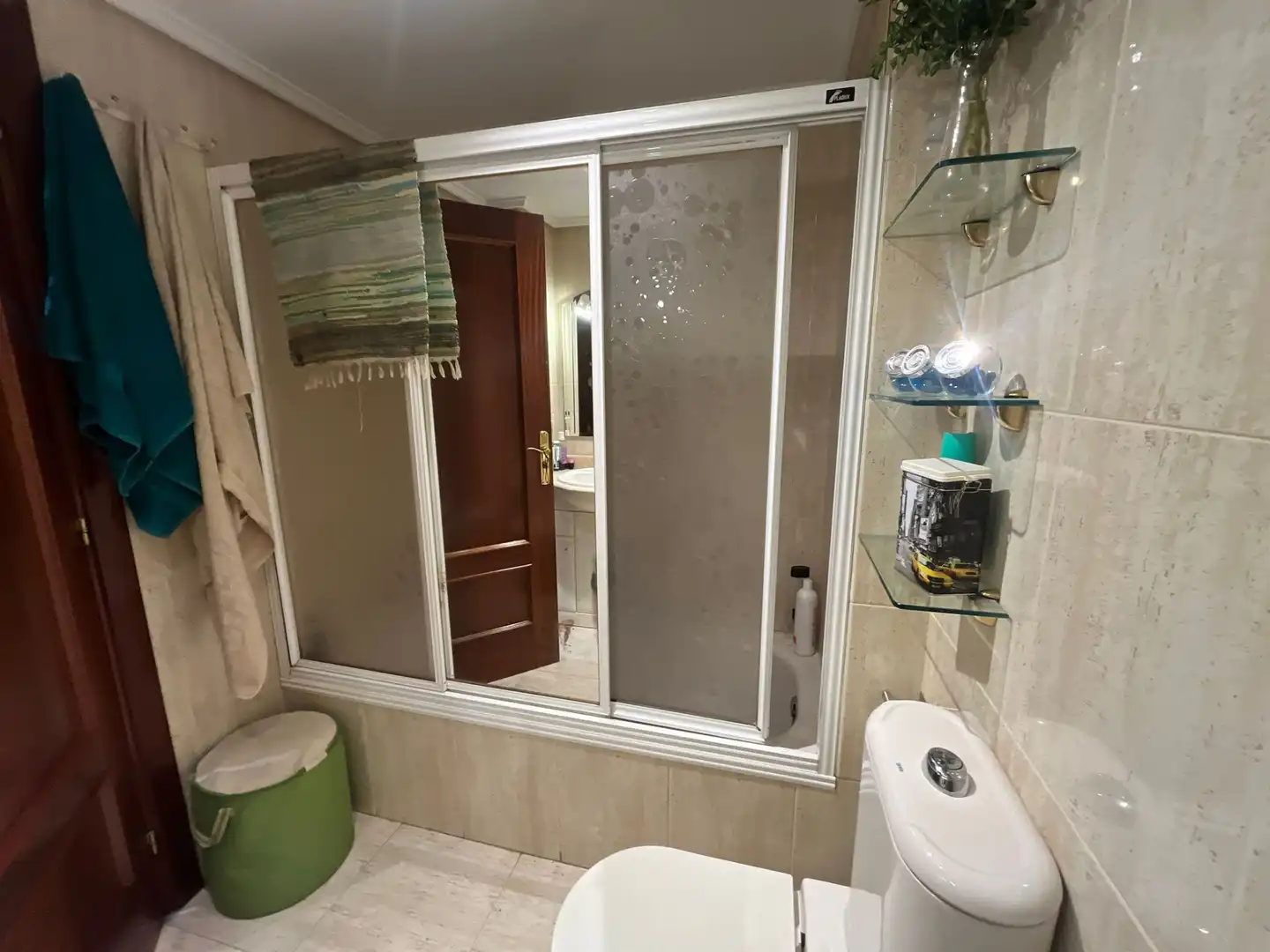 Bathroom of Apartments for sale in  Logroño  with Heating, Parquet flooring and Terrace