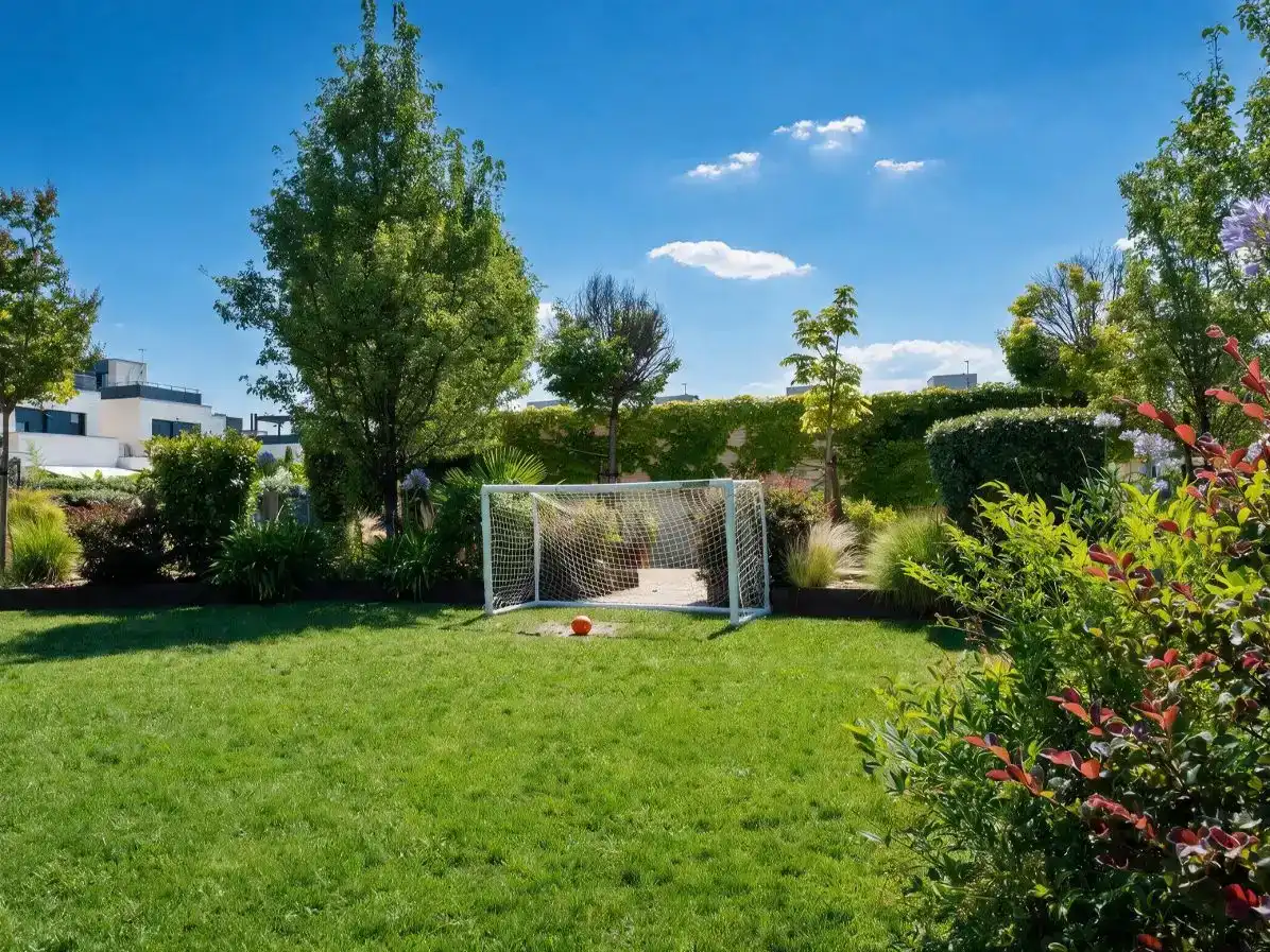 Garden of Flat for sale in Boadilla del Monte  with Air Conditioner, Private garden and Parquet flooring