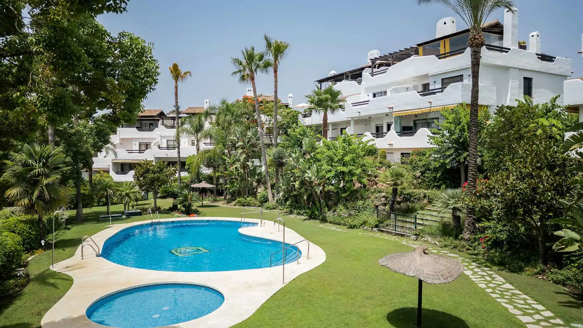 Adossat amb piscina en venda a Milla de Oro, imagen 39