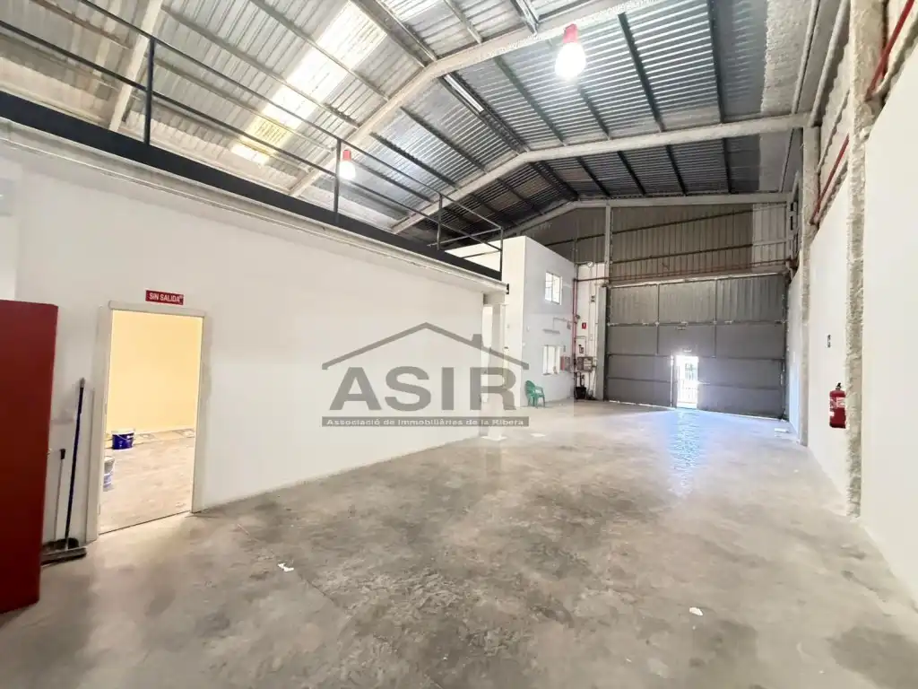 Nave industrial in vendita a Avenida Drets Humans, imagen 5