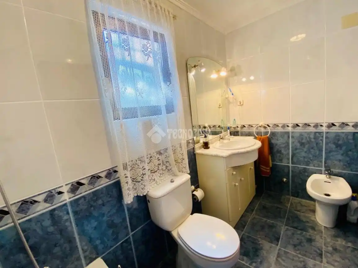 Bathroom of Country homes for sale in Cubillas de Santa Marta  with Heating