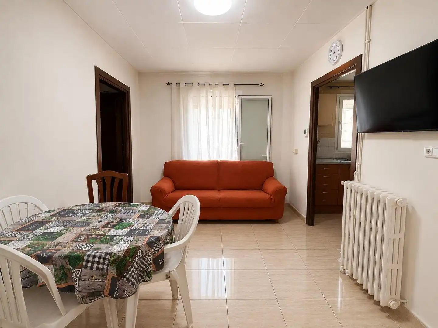 Sala d'estar de Pis en venda en Olot amb Calefacció, Jardí privat i Terrassa